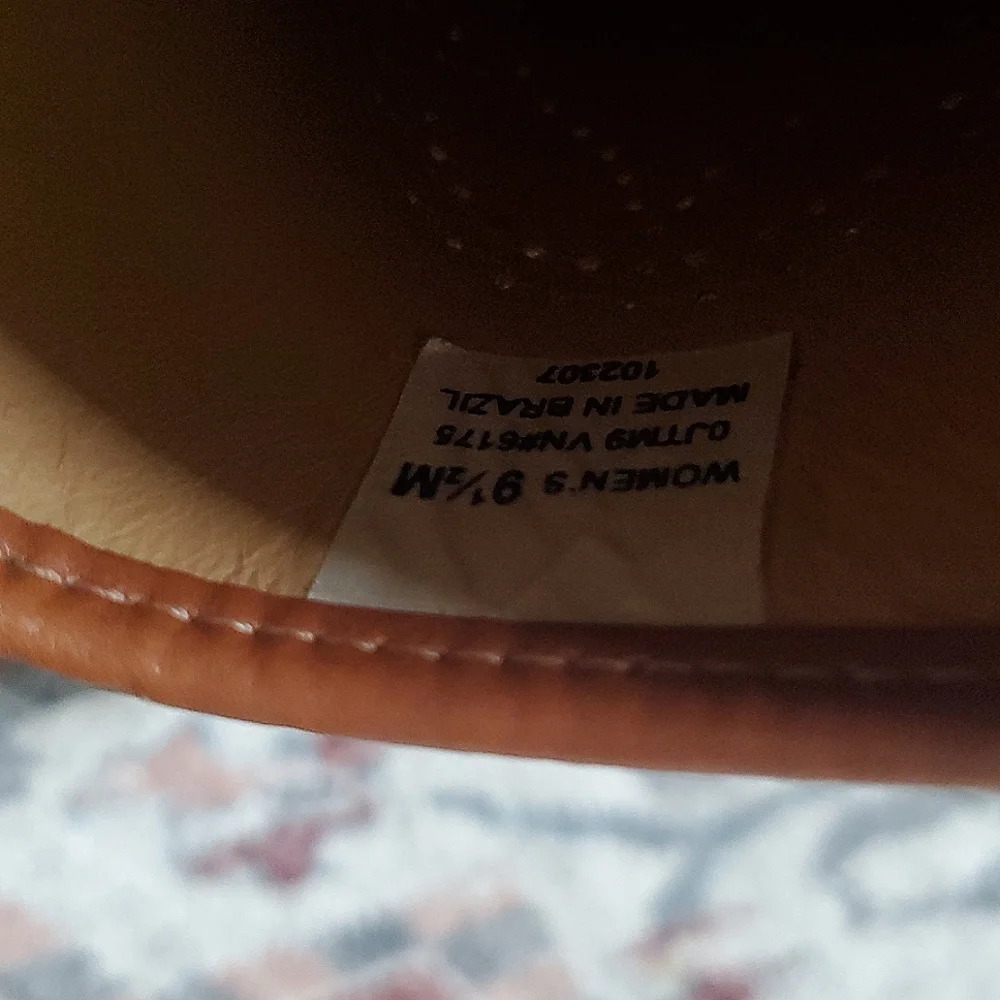 L.L. Bean Clogs, Tan. - Picture 5 of 5